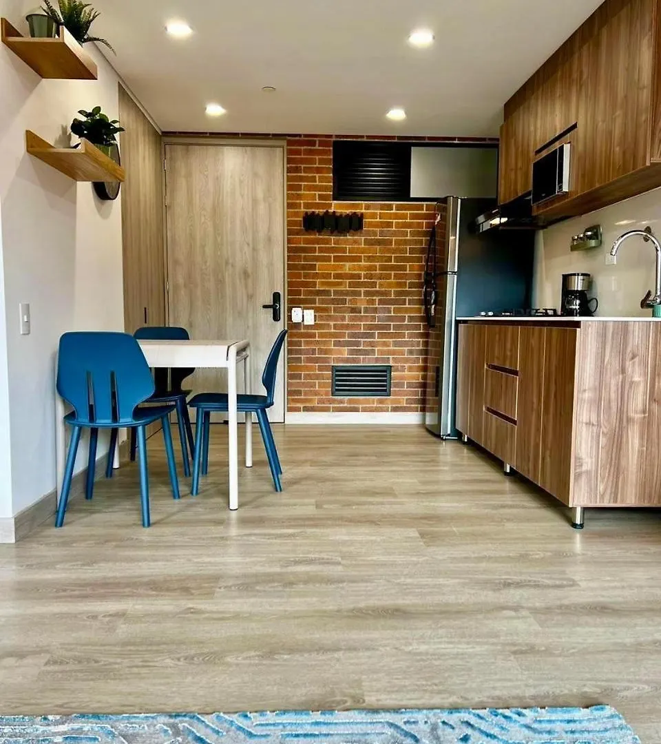 Apartamentos En Laureles Medellin Con Aire Acondicionado 0*,