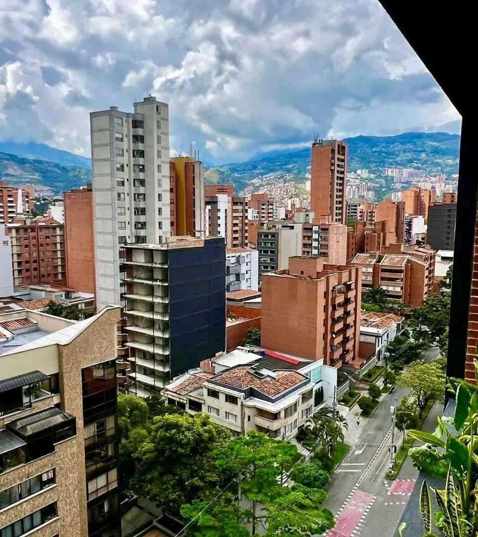 Apartamentos En Laureles Medellin Con Aire Acondicionado 0*,  哥伦比亚